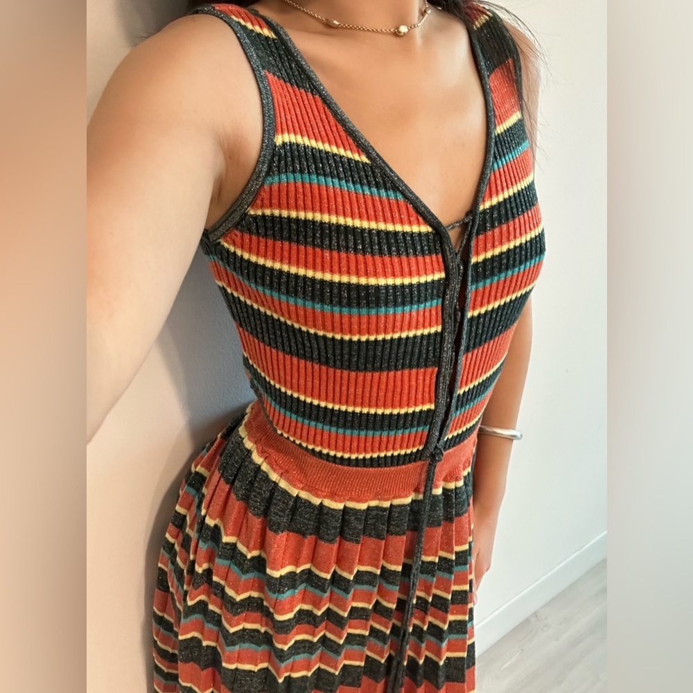 Brand new sleeveless knitted dress